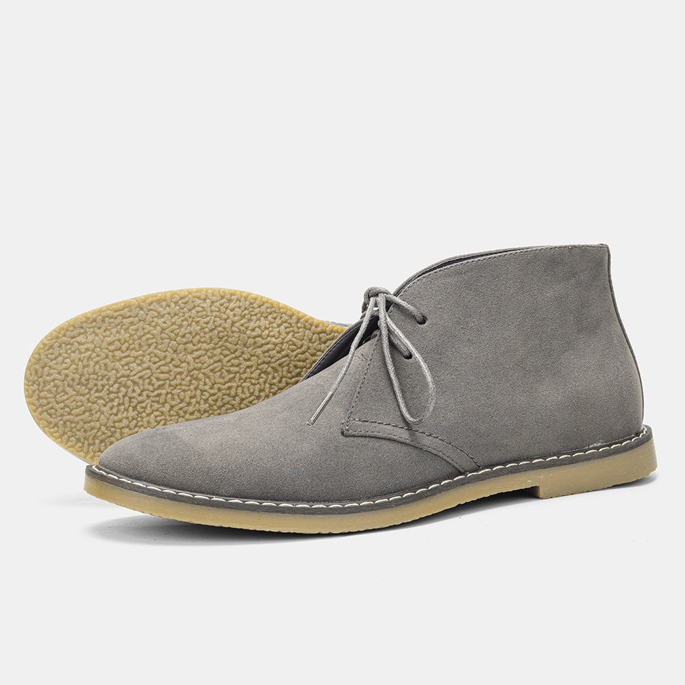 Versatile men's classic chukka boots in a desert tone, perfect for men's fashion and everyday comfortable wear.