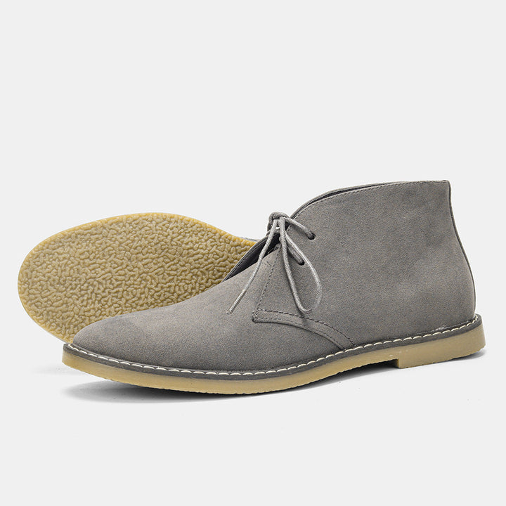 Versatile men's classic chukka boots in a desert tone, perfect for men's fashion and everyday comfortable wear.