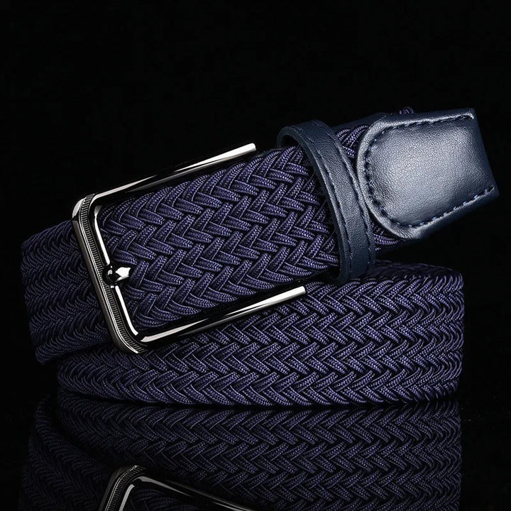 Flexible men's braided belt, comfortable & durable classic waist accessory for everyday wear.