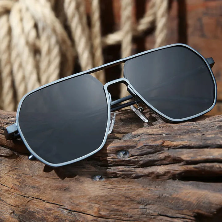 Classic men's metal frame sunglasses with UV400 protection. Essential retro eyewear for daily style.