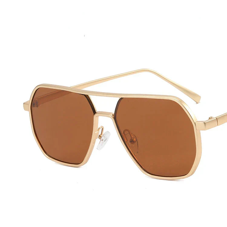 Stylish men's retro metal frame sunglasses with UV400 lenses. A classic fashion accessory for him.