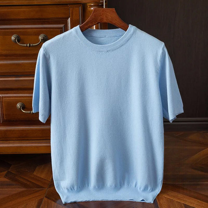 Classic men's O-neck short sleeve tee. Versatile basic top for comfortable everyday casual wear.