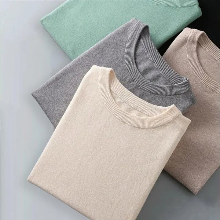 Classic O-neck short sleeve tee for men. A comfortable and versatile basic top, great for layering or standalone.