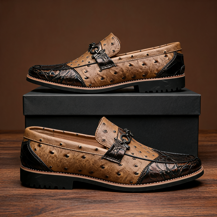 Comfortable men's pointed toe slip-on casual shoes, sleek design ideal for daily versatile wear.
