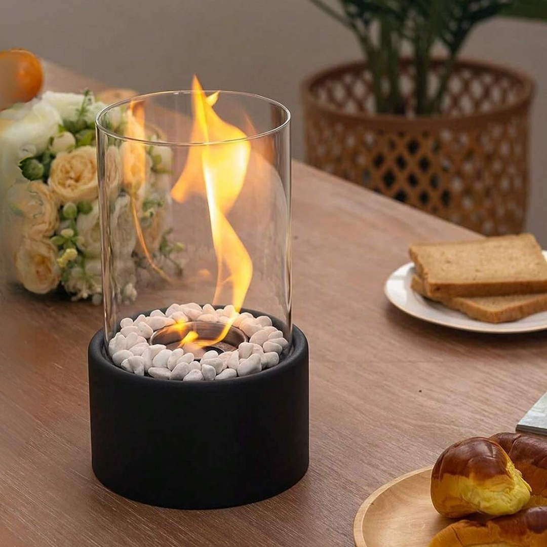 Home decor oil lamp, Lumora Klassieke, featuring an open flame design, made from durable metal and glass.