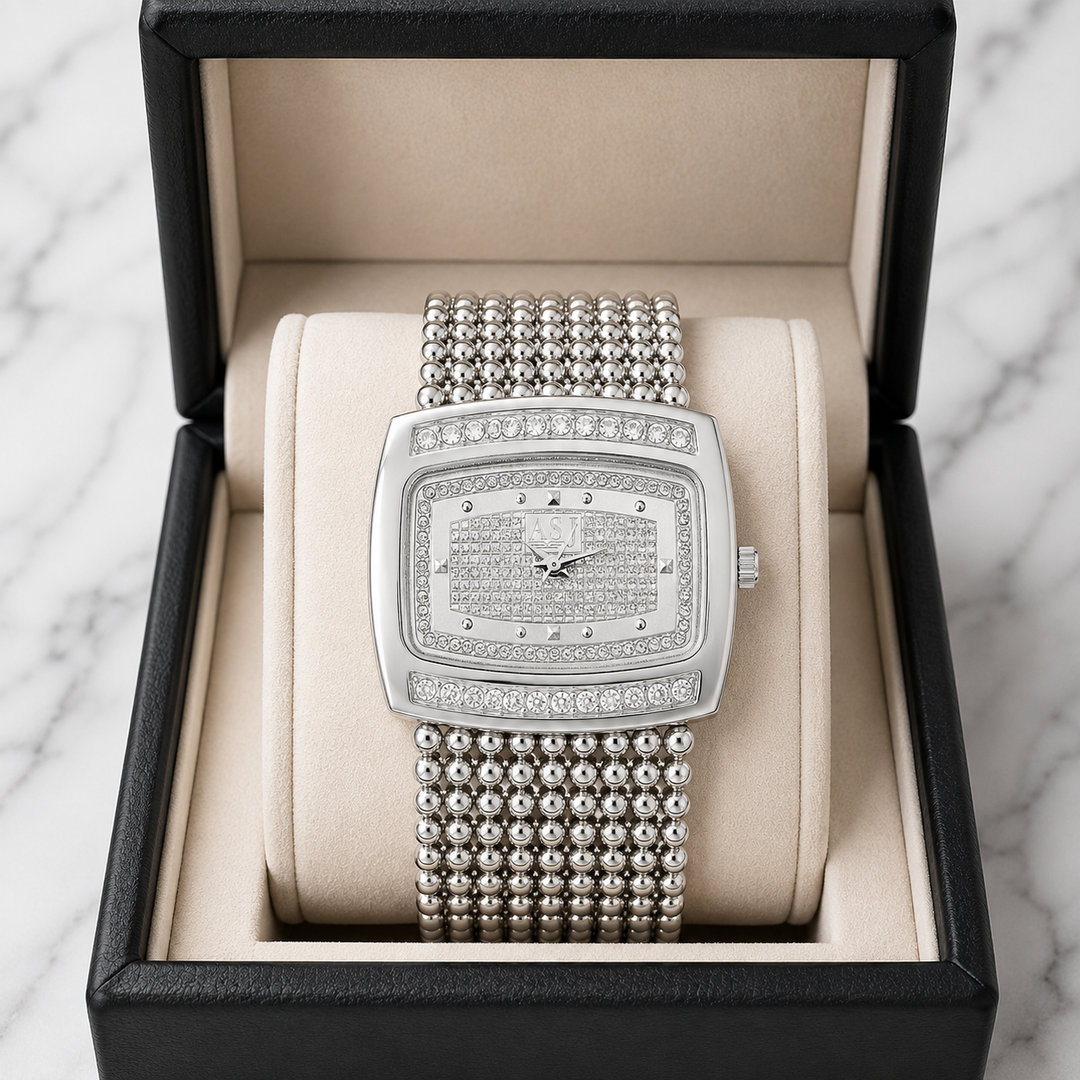 Classic elegant unisex watch, highlighting its versatile design in gold and silver tones. Timeless accessory.