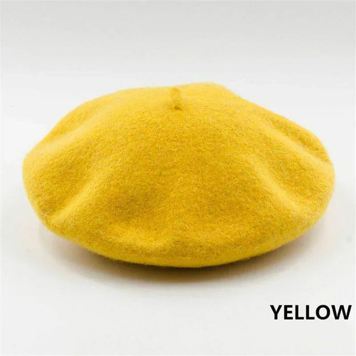 This classic women's beret offers chic style and warmth for winter. A must-have fashion accessory.
