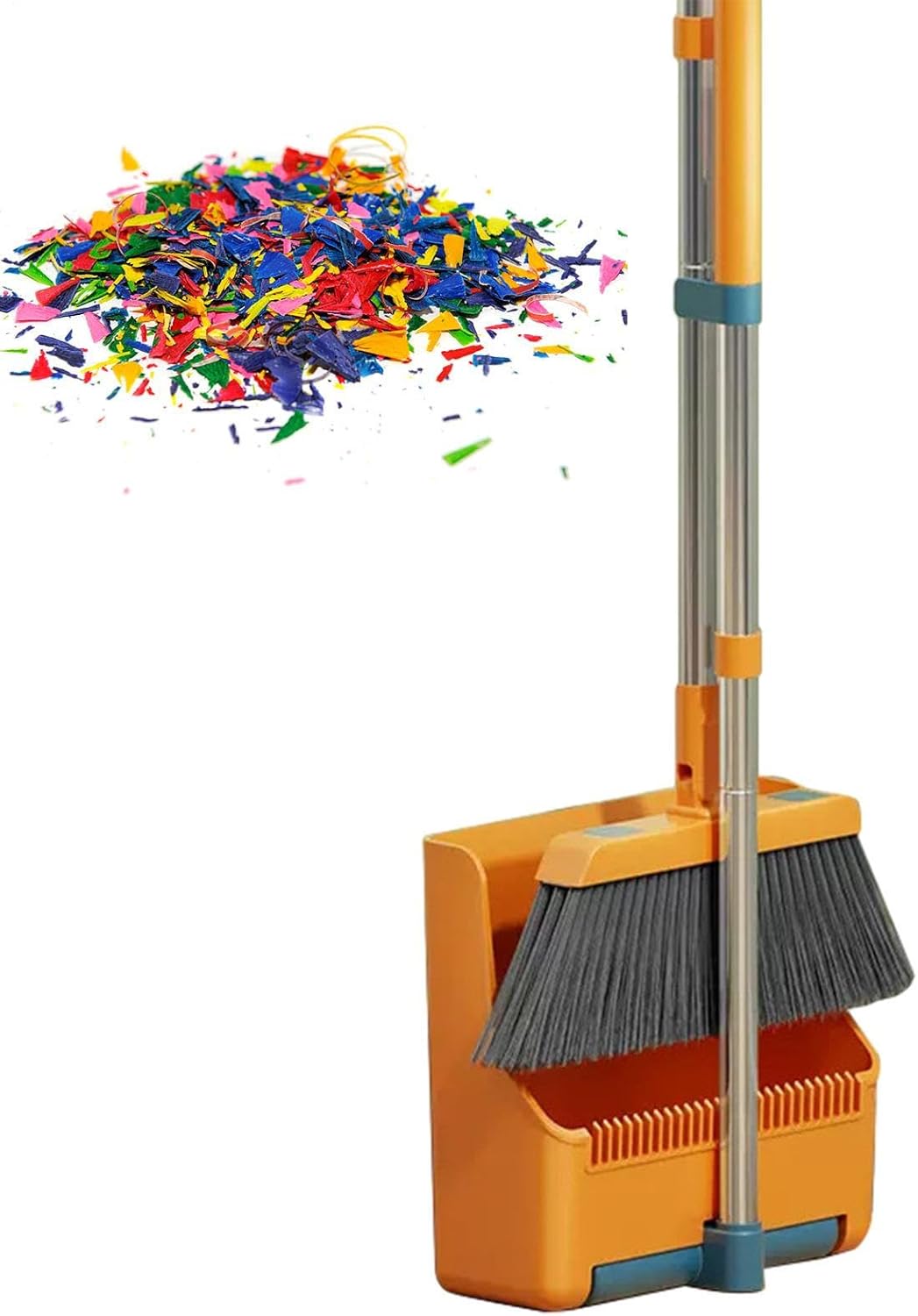 Ergonomic grip of the Clavira long handle broom, designed for comfortable and long-term use