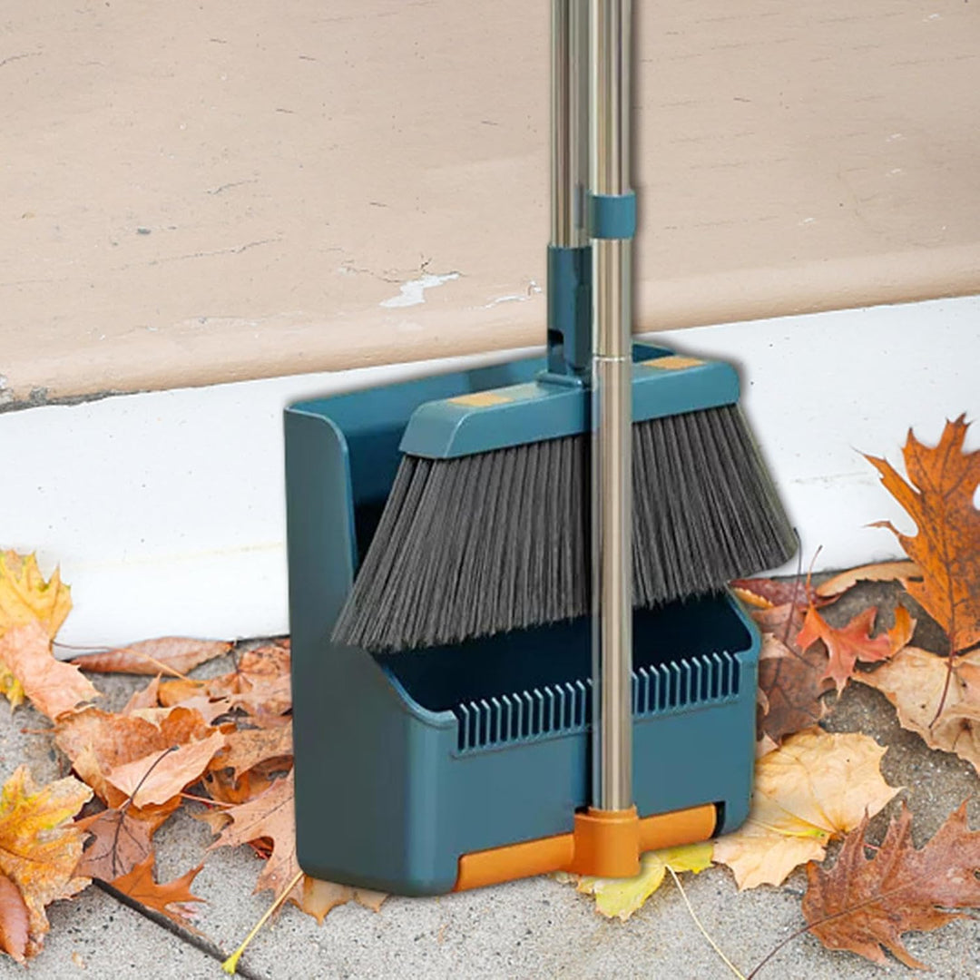 Space-saving Clavira broom & dustpan combo, 180° rotating head, ideal for home floor care