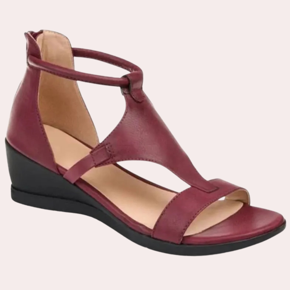 Aldys slip-on elegant women's sandals, ideal for comfortable walking and summer casual style and versatility.