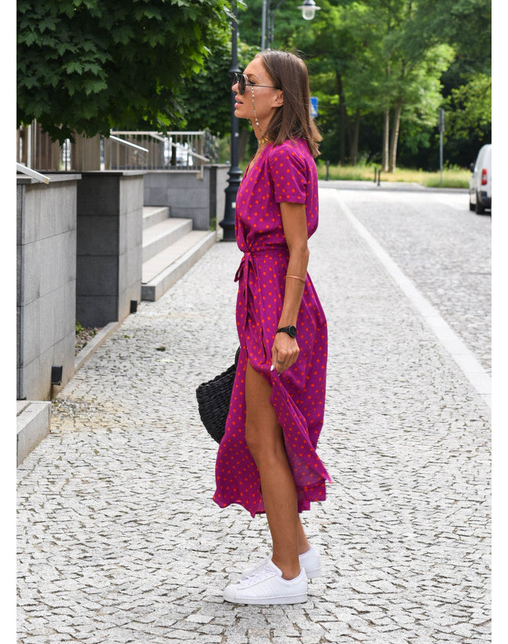 Women's comfortable Lina summer dress. Loose fit, flowy, ideal for daily wear in warm weather.