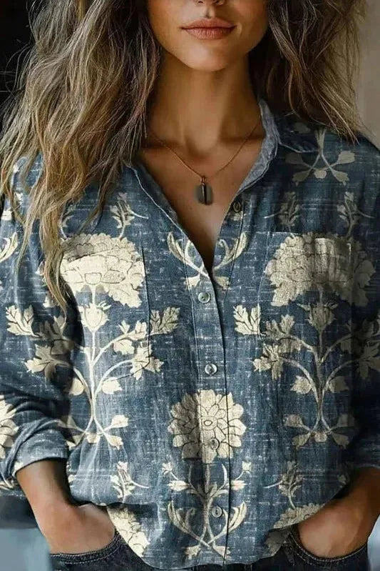 Elegant long sleeve women's blouse, ideal for office wear or casual chic. Easy care & stylish.