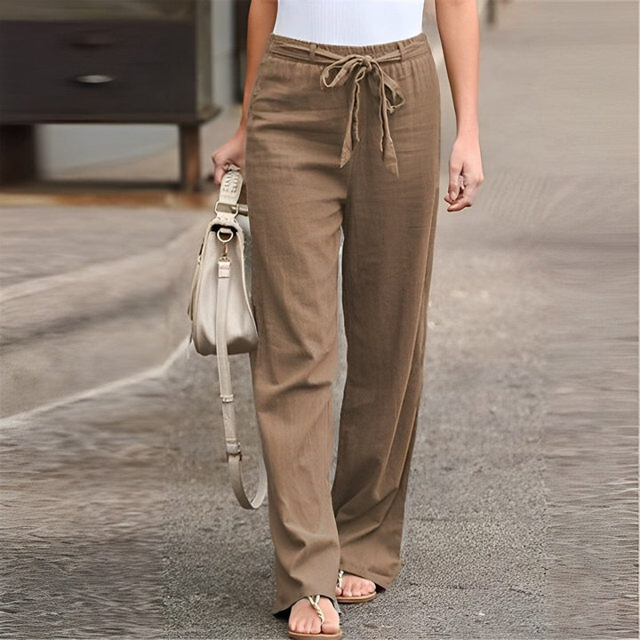Full-length Women's Elise linen pants, an elegant and comfortable choice for versatile spring & summer looks.