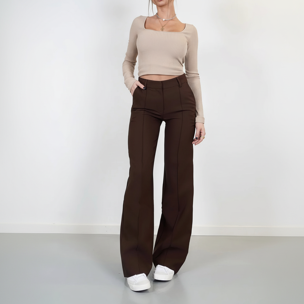 Casual women's wide-leg trousers, designed for comfort and versatility