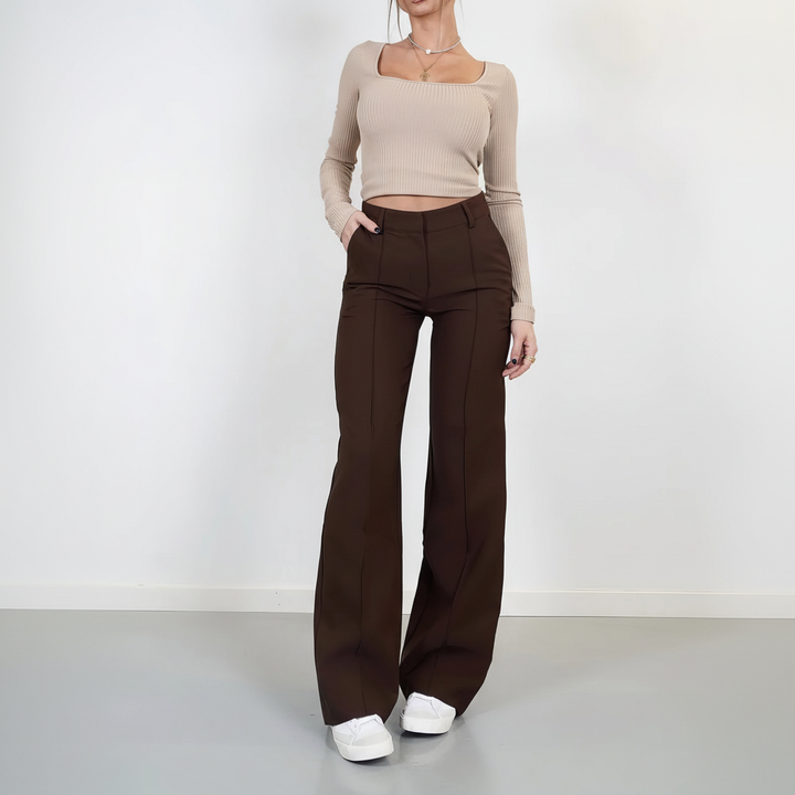 Casual women's wide-leg trousers, designed for comfort and versatility
