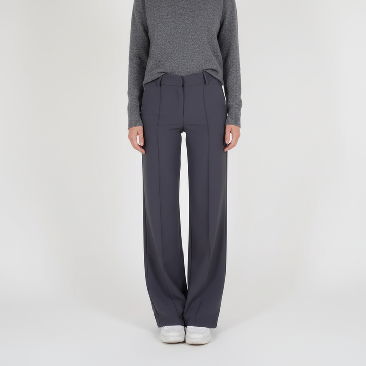 Women's stylish wide-leg trousers, ideal for comfortable all-season wear