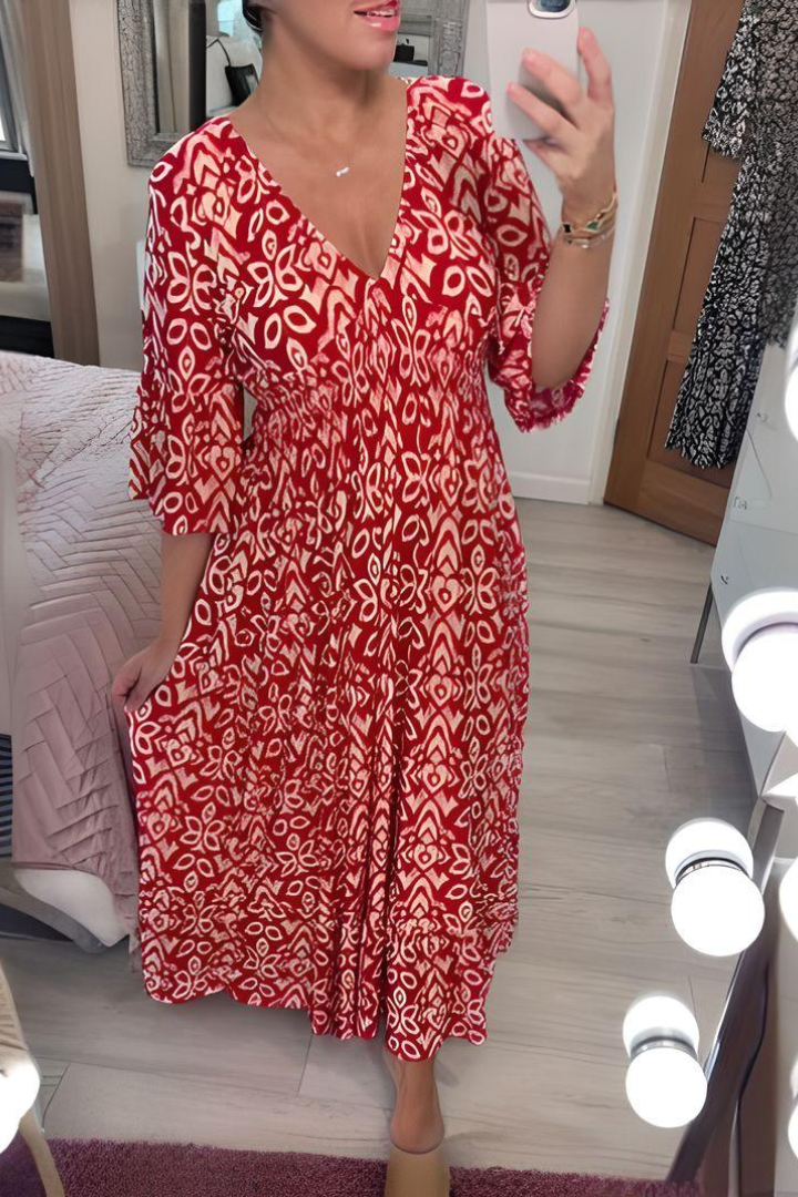 Comfortable women's adjustable wrap maxi dress in flowing fabric, perfect for versatile summer and casual wear.