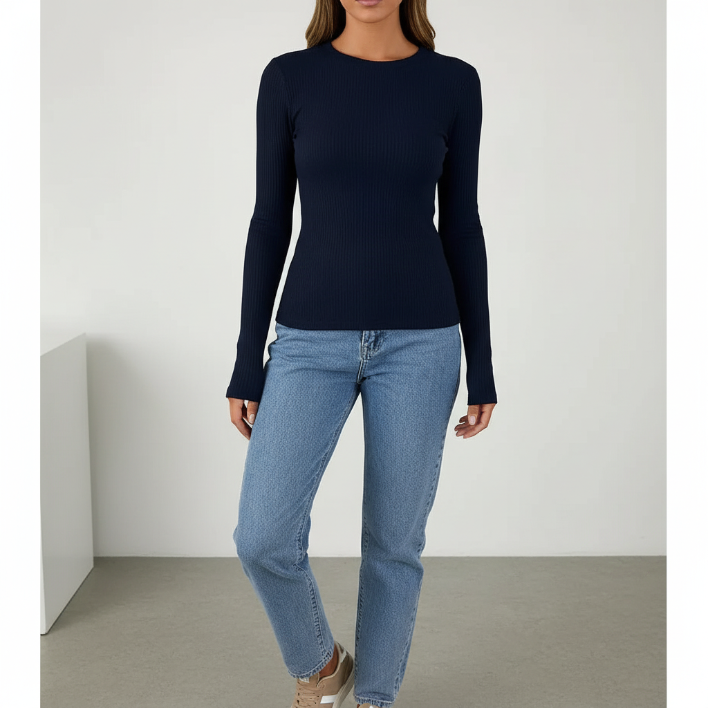 Elastic blend long sleeve top for women, features a round neck for a relaxed, comfortable fit