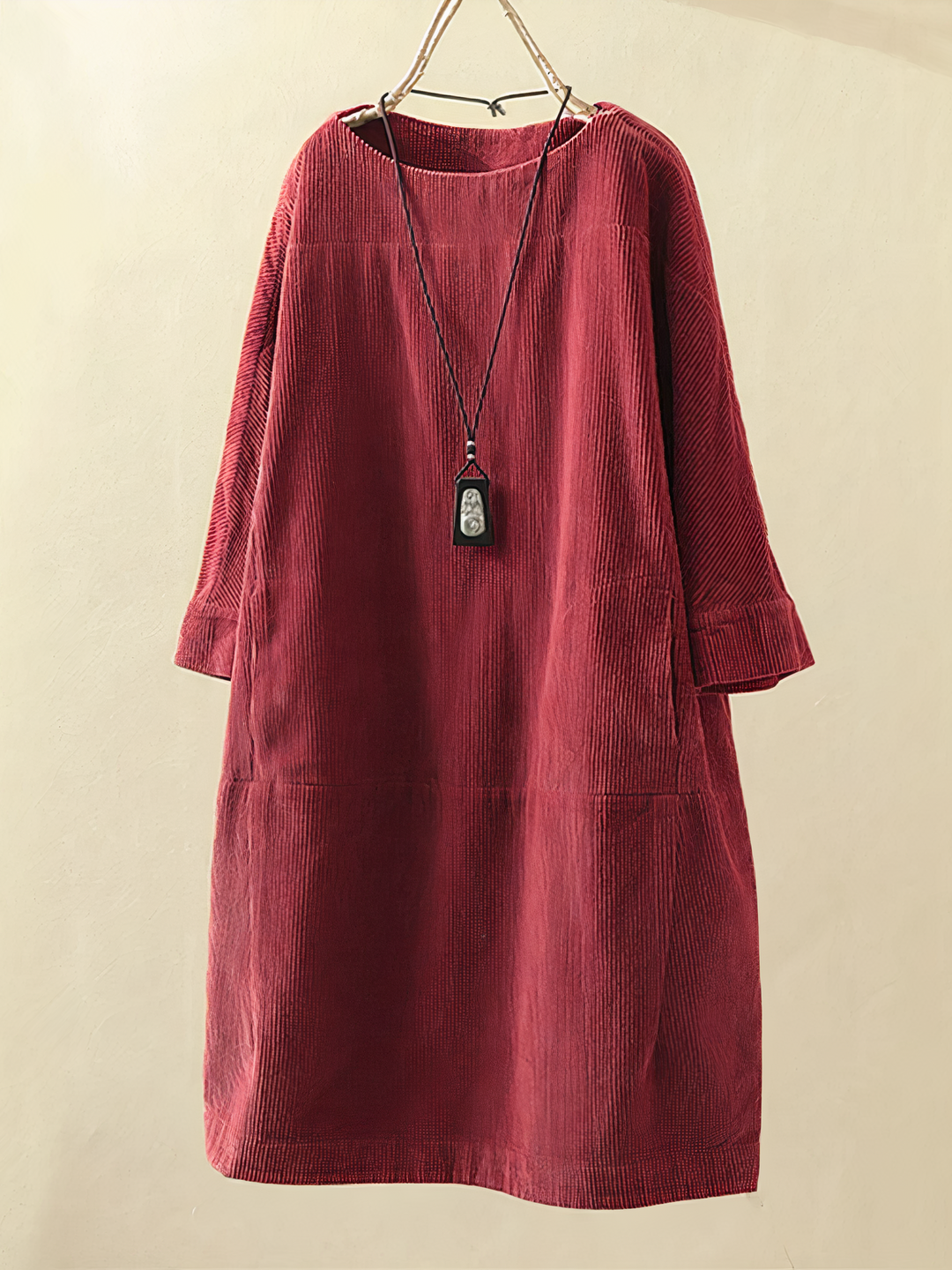 Versatile women's casual midi dress with pockets & long sleeves, great for cozy fall & winter outfits.