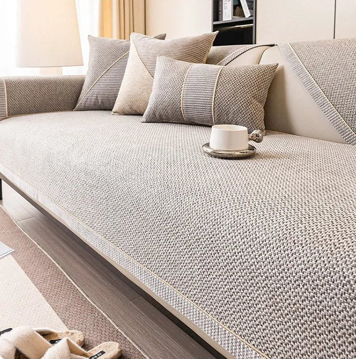 Pet-friendly non-slip sofa cover, protects furniture from pet hair, claws, and spills.