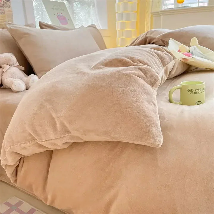 Verdikt CozyCover flannel fleece duvet cover. Soft, warm winter bedding for stylish bedroom decor.