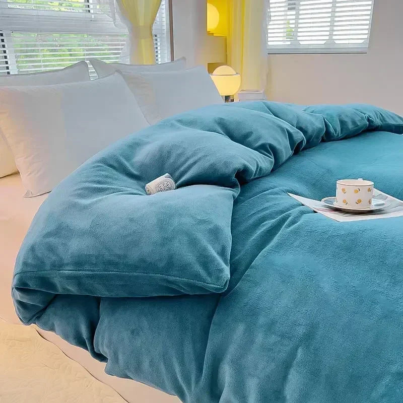 Enjoy all-size winter warmth with this cozy flannel fleece duvet cover. Soft, comfortable bedding for chilly nights.