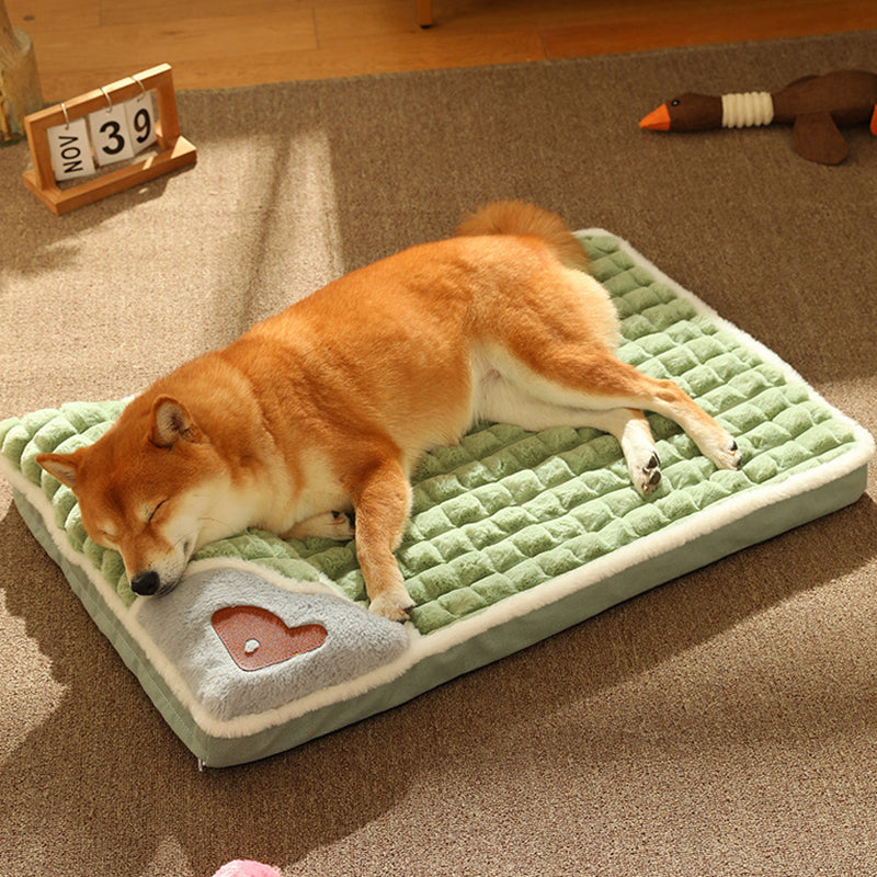 Warm plush dog bed, suitable for medium pets. Acts as a luxurious fleece pet sofa.
