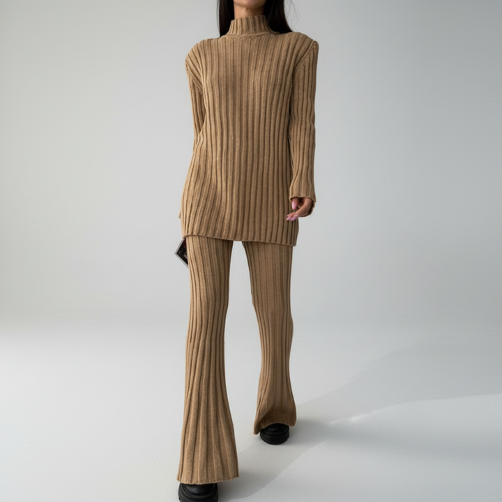 Stylish women's oversized knit set, soft and warm loungewear by Camilla for ultimate comfort.