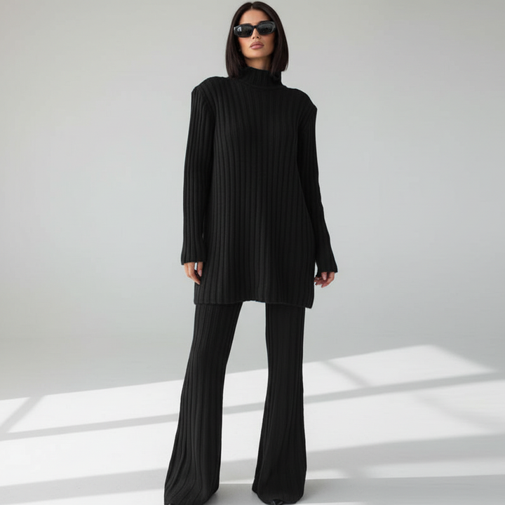 Stylish women's knit matching set, soft and cozy loungewear by Camilla for casual comfort.