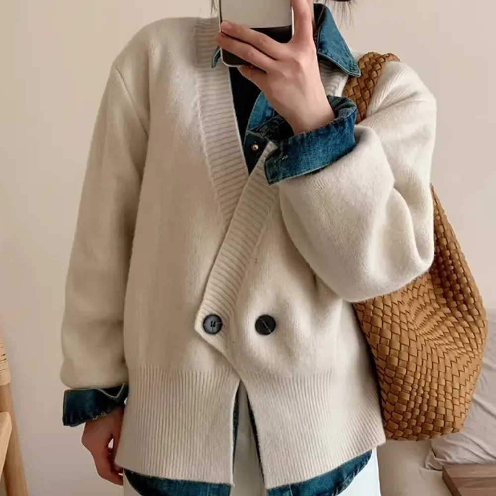 Fashionable women's beige knitted cardigan. Enjoy cozy comfort and easy layering with this stylish piece.