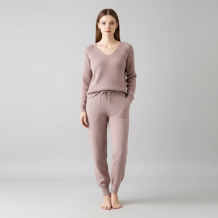 Autumn/winter women's fashion: a versatile knit two-piece V-neck top and bottom set.