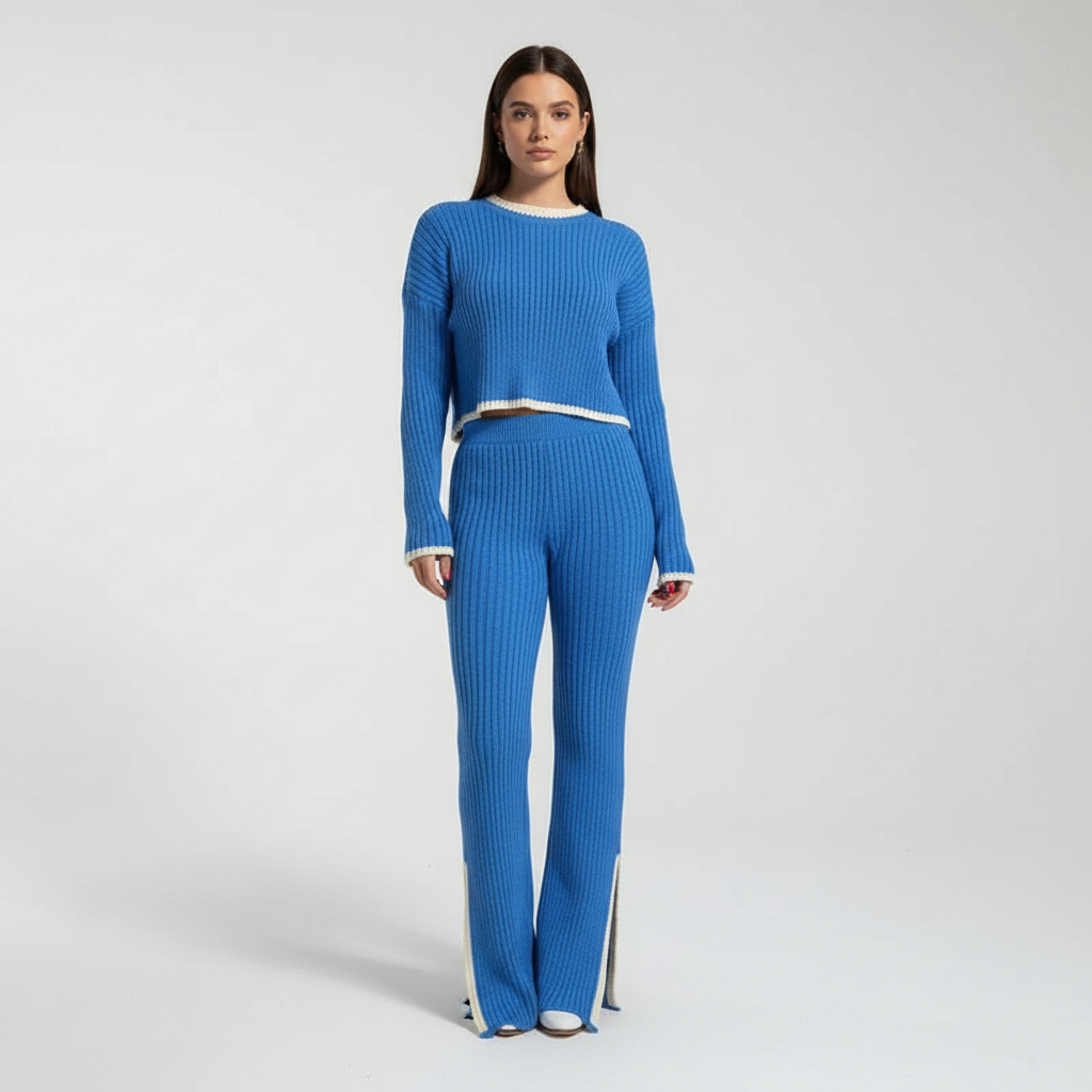 Warm winter fashion: women's knitted cardigan and joggers set in a versatile one-size fit
