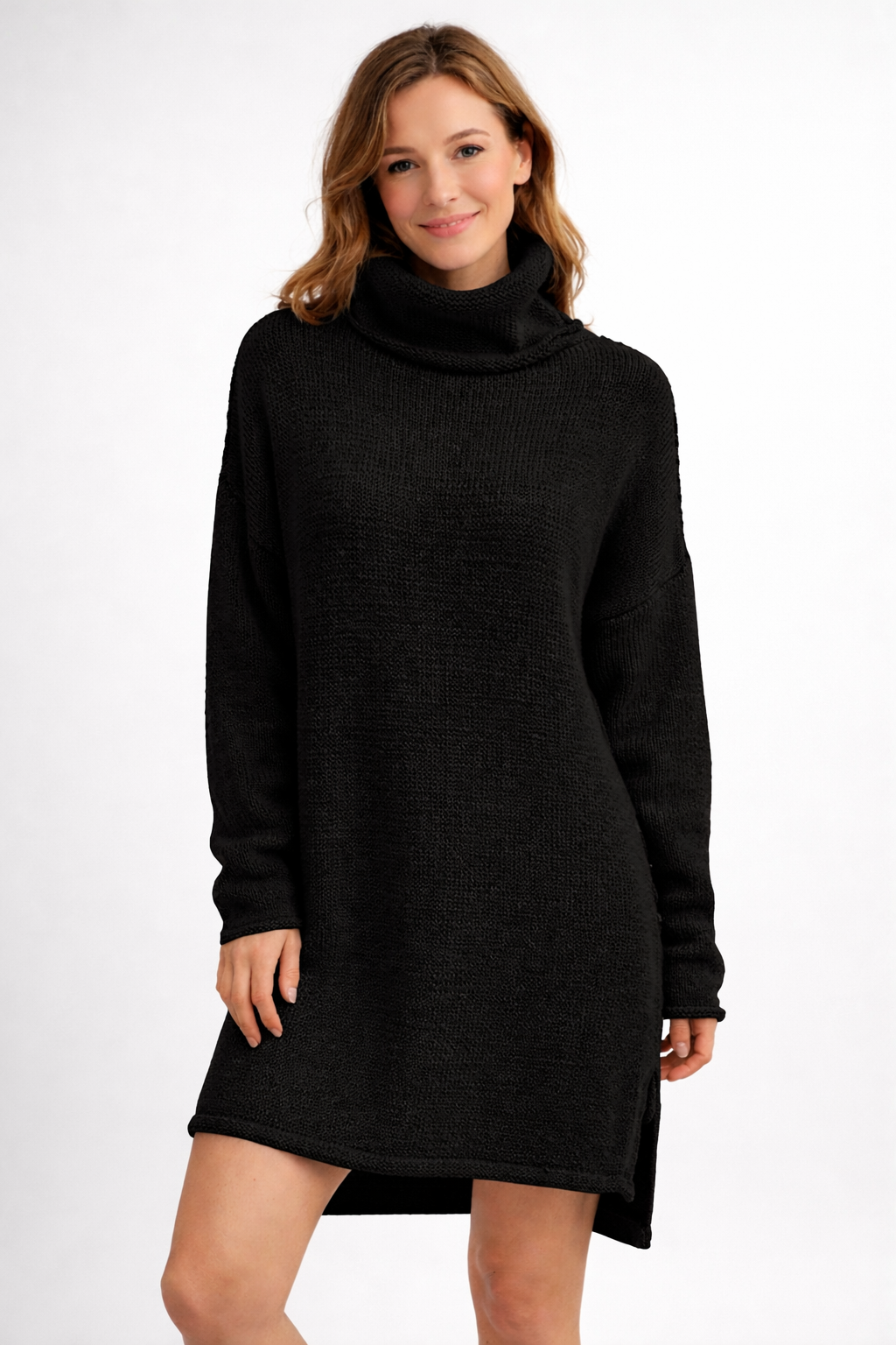 Chic women's long turtleneck sweater with a relaxed fit, ideal for casual elegant autumn and winter outfits.