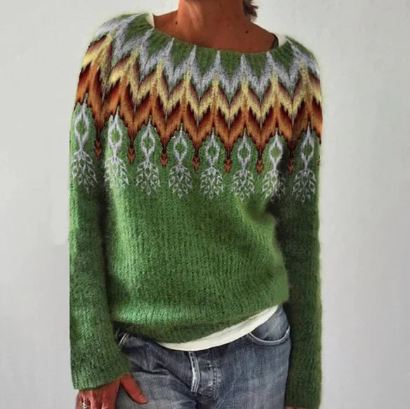 Fashionable women's sweater with elegant details for a chic winter look. Cozy & warm comfort.