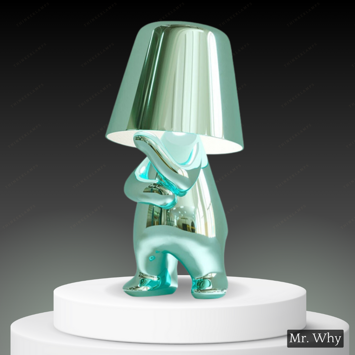 Versatile LED table lamp, essential piece for both decor and focused tasks.