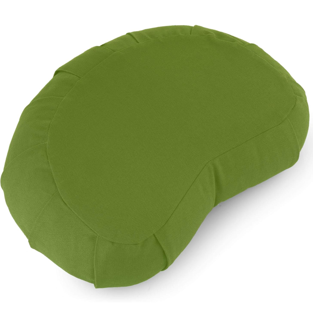 Sustainable curved meditation pillow, organic cotton fabric & buckwheat fill, perfect for deep relaxation.