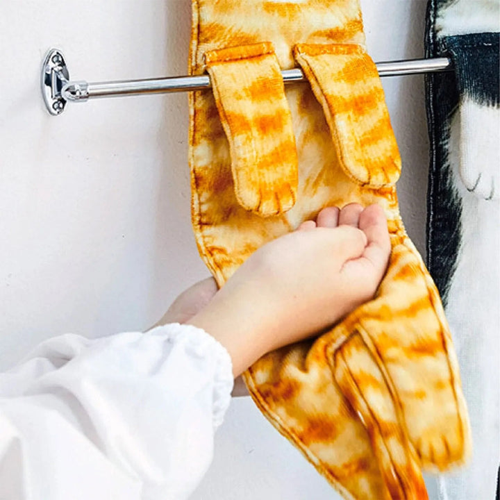 Adorable feline hand towel, super absorbent & quick dry, perfect for cat lovers.