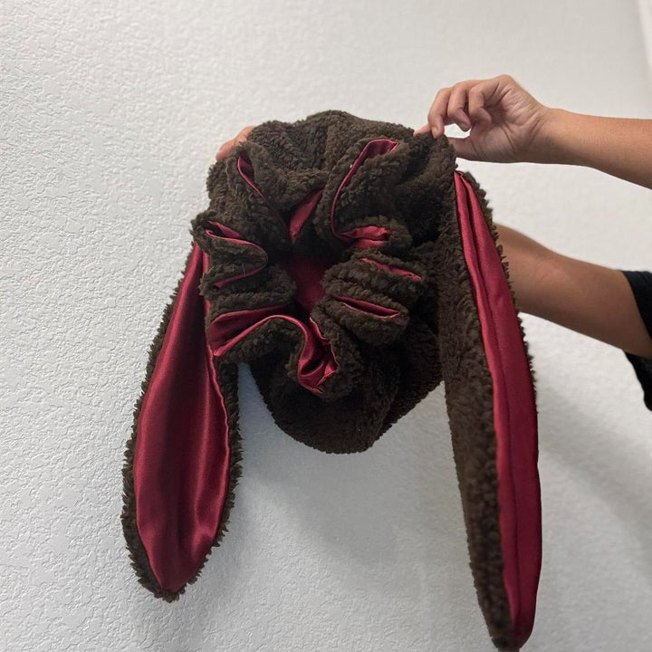 Adorable unisex bunny hat, a cute & warm fashion accessory. Ideal gift for winter, providing ear comfort.