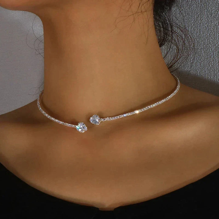 Dazzling rhinestone choker necklace, elegant statement jewelry for women, sparkling & glamorous fashion accessory.
