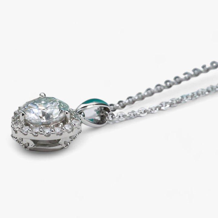 Elegant women's moissanite heart necklace, a brilliant diamond alternative for special occasions & romantic gifts.