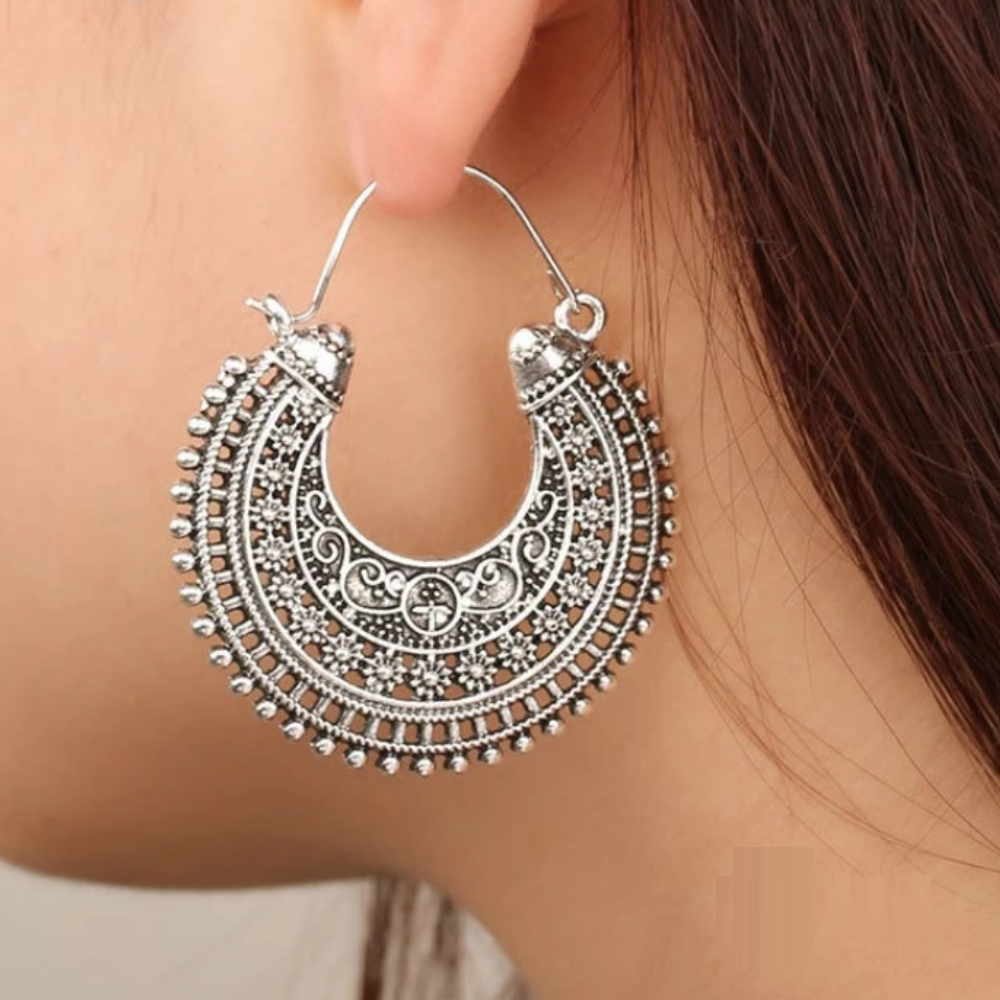 Vintage-inspired ethnic Tibetan 925 silver filigree earrings, delicate and stylish for women's jewelry.