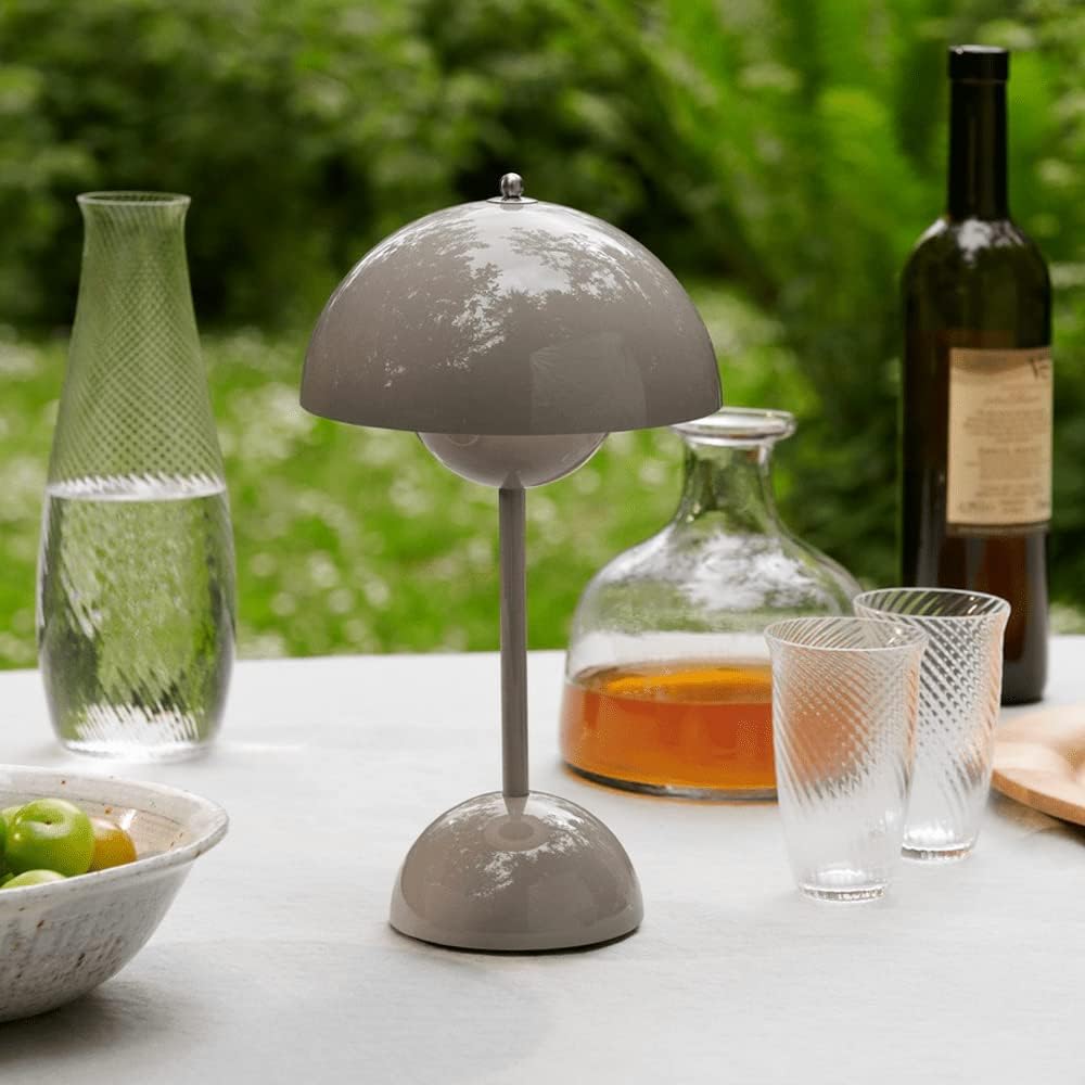 Versatile dimmable LED lamp with MoonGlow effect, provides soft, adjustable ambient lighting.