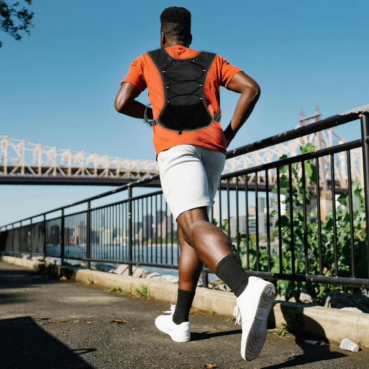 Dravien running vest during a sunrise run, showcasing visibility and lightweight comfort