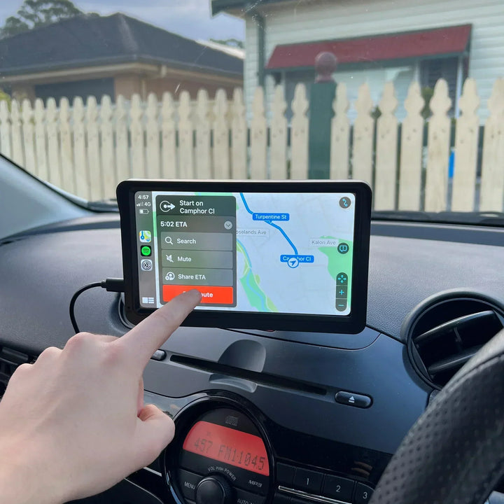 Navigation on the go with DrivePlay Pro 2+ wireless car screen and Android Auto