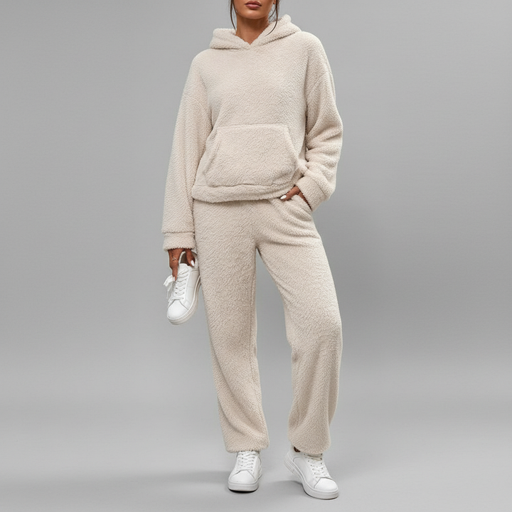 Cozy Edith teddy fleece loungewear set for women, featuring a soft hooded top and matching pants.