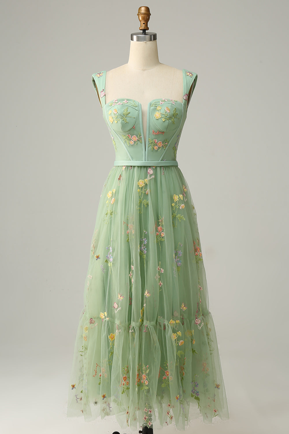 Elegant A-line ball gown for women with exquisite embroidery. Perfect for prom & formal events.