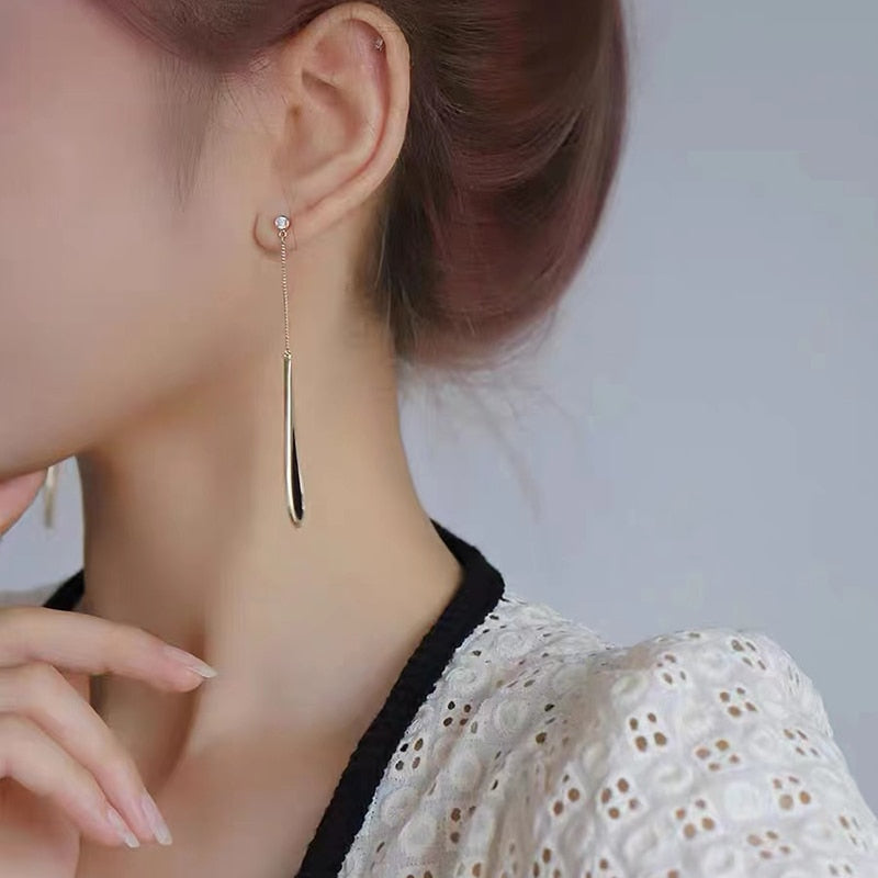 Sophisticated black drop earrings, an elegant women's fashion accessory suitable for any occasion or gift.