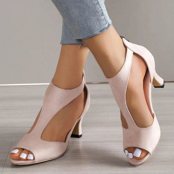 Elegant black heeled sandals for women. Stylish GlamStep evening shoes, perfect for formal events & parties.
