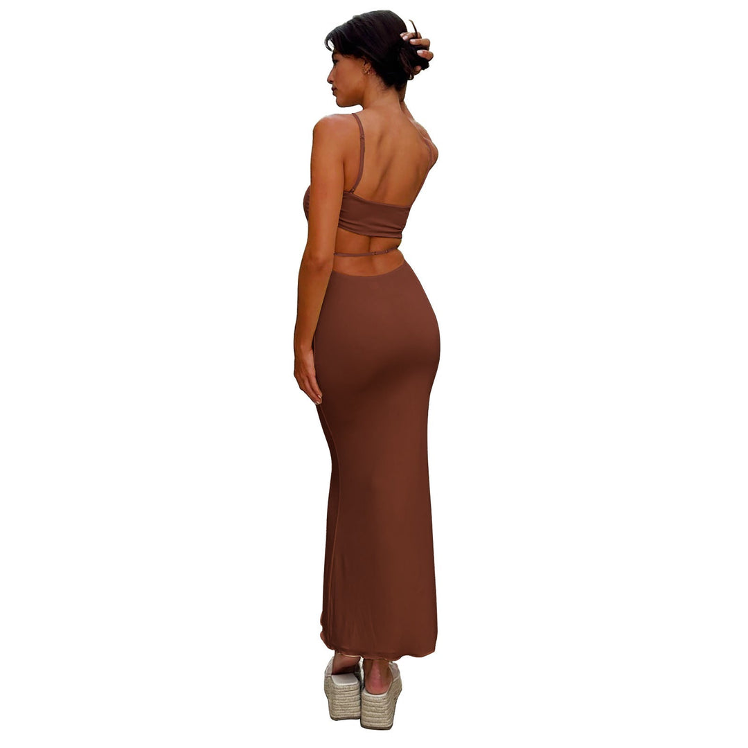Women's elegant strapless bandeau maxi gown. Backless evening dress for formal parties.
