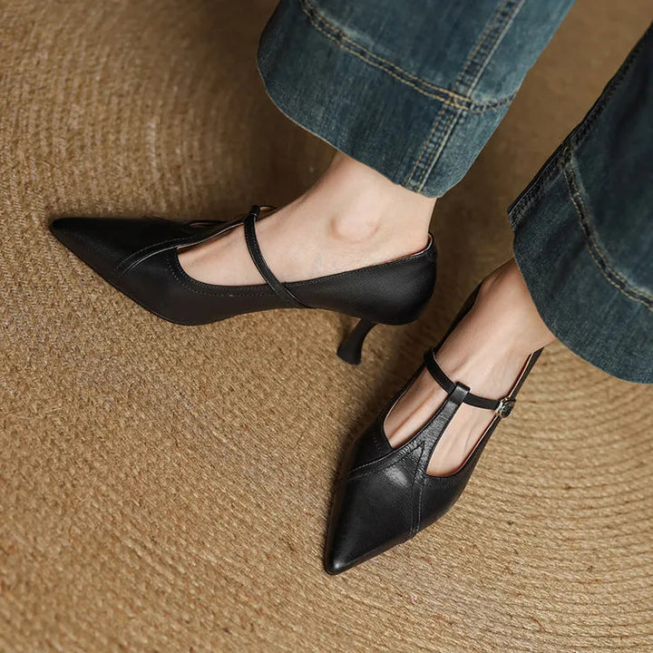 Chic T-strap mid-heel shoes in a rich brown, perfect for adding a touch of elegance.